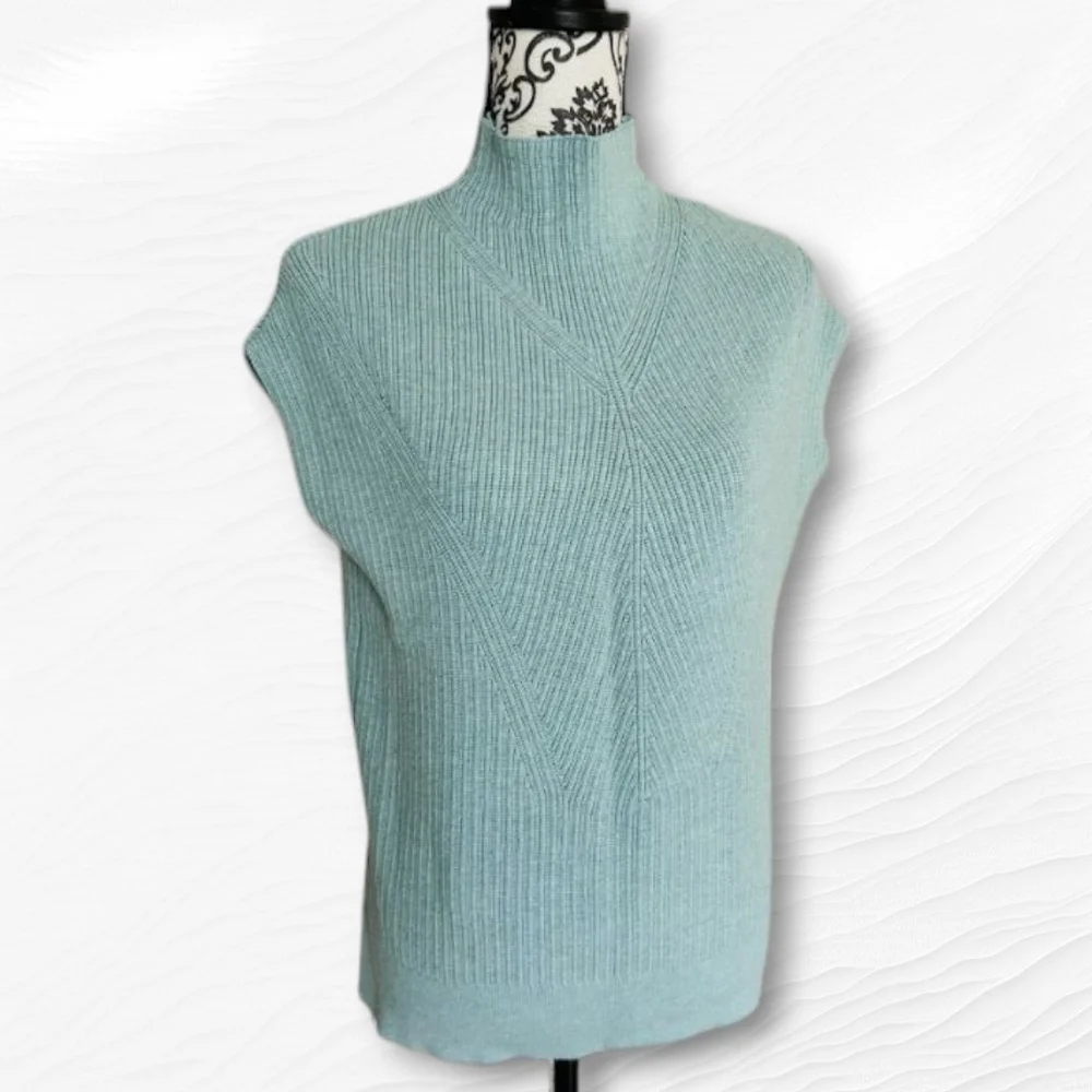 Banana Republic Light Green Mock Turtleneck Sweater | Size XS - Picture 3 of 11